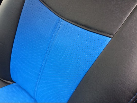 Авточехлы на Lada Largus Авточехлы на Lada Largus