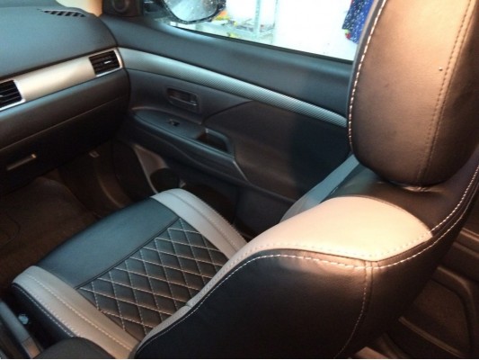 Авточехлы на Mitsubishi Outlander 3