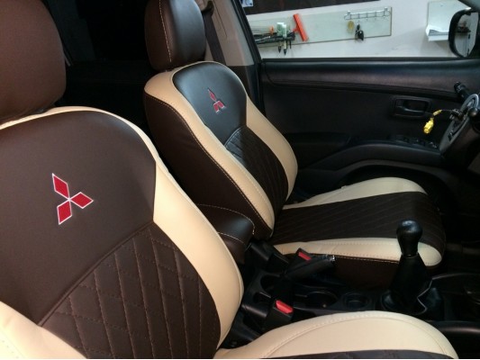 Авточехлы на Mitsubishi Outlander XL