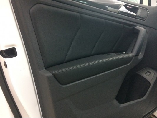 Перетяжка дверных карт