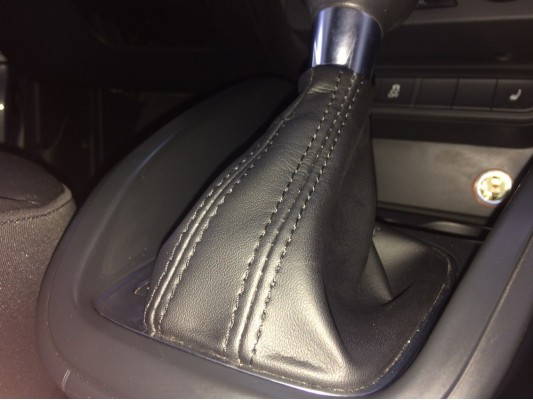 Перетяжка рычага и чехла КПП